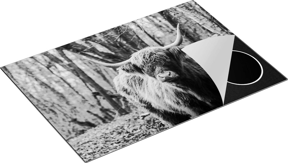 Chefcare Inductie Beschermer Schotse Hooglander in de Bossen - Zwart Wit - 77x51 cm - Afdekplaat Inductie - Kookplaat Beschermer - Inductie Mat