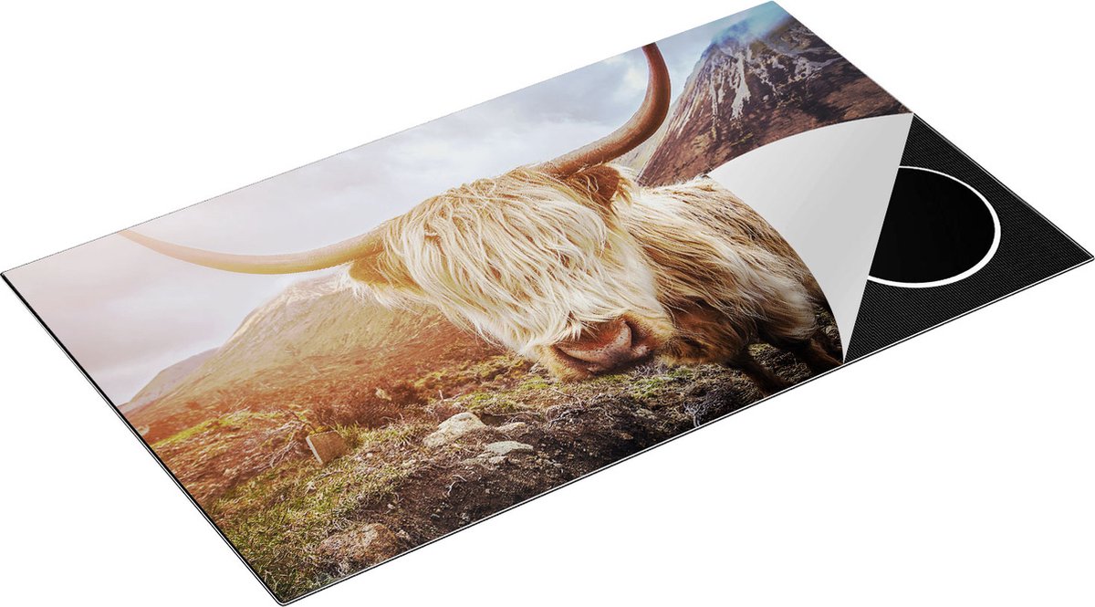 Chefcare Inductie Beschermer Schotse Hooglander Koe in de Bergen - 90x55 cm - Afdekplaat Inductie - Kookplaat Beschermer - Inductie Mat