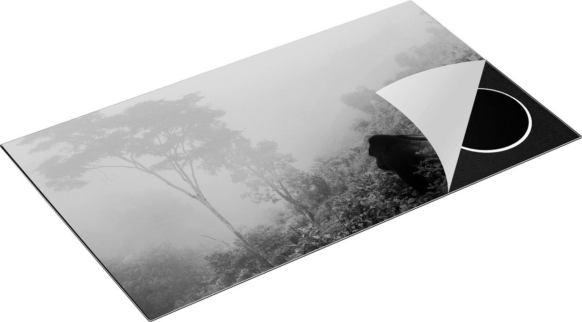 Chefcare Inductie Beschermer Gorilla in het Woud tijdens de Mist - Zwart Wit - 91,6x52,7 cm - Afdekplaat Inductie - Kookplaat Beschermer - Inductie Mat
