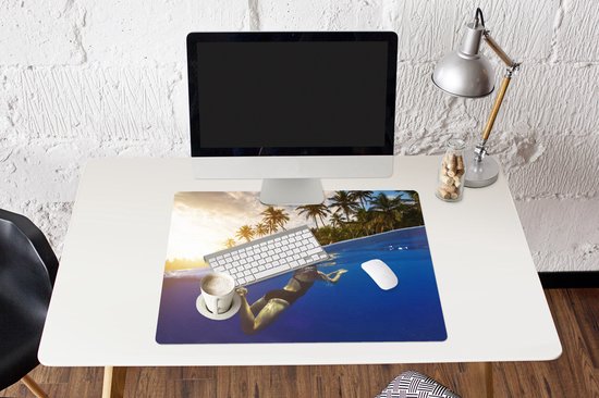 Muismat XXL 80x60 cm - Bureau onderlegger - Bureau mat Zee - Zwemmen - Eiland - Bureaumat - Gaming mousepad xl - Bureaulegger groot - Computer deskmat