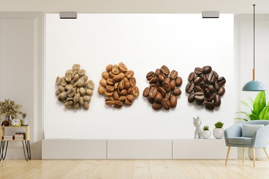 Papier peint photo en vinyle - Tas de grains de café aux nuances de brun sur fond blanc largeur 450 cm x hauteur 300 cm - Tirage photo sur papier peint (disponible en 7 tailles)