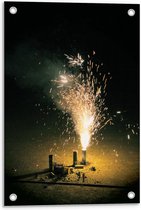 Tuinposter – Afgestoken Vuurwerk - 40x60cm Foto op Tuinposter  (wanddecoratie voor buiten en binnen)