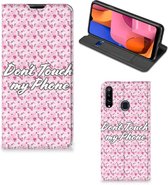 Hoesje Geschikt voor Samsung Galaxy A20s Bookcase Flowers Pink Don't Touch My Phone