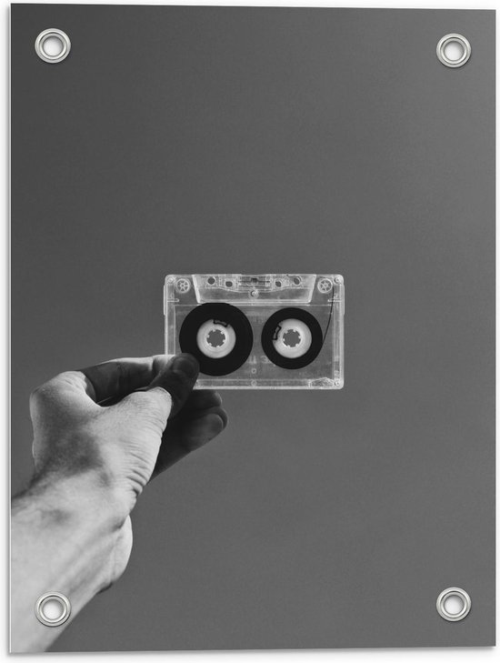 Tuinposter – Doorzichtig Cassettebandje (zwart/wit) - 30x40cm Foto op Tuinposter  (wanddecoratie voor buiten en binnen)
