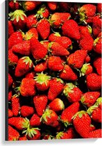 Canvas - Stapels Rode Aardbeien - 60x90cm Foto op Canvas Schilderij (Wanddecoratie op Canvas)
