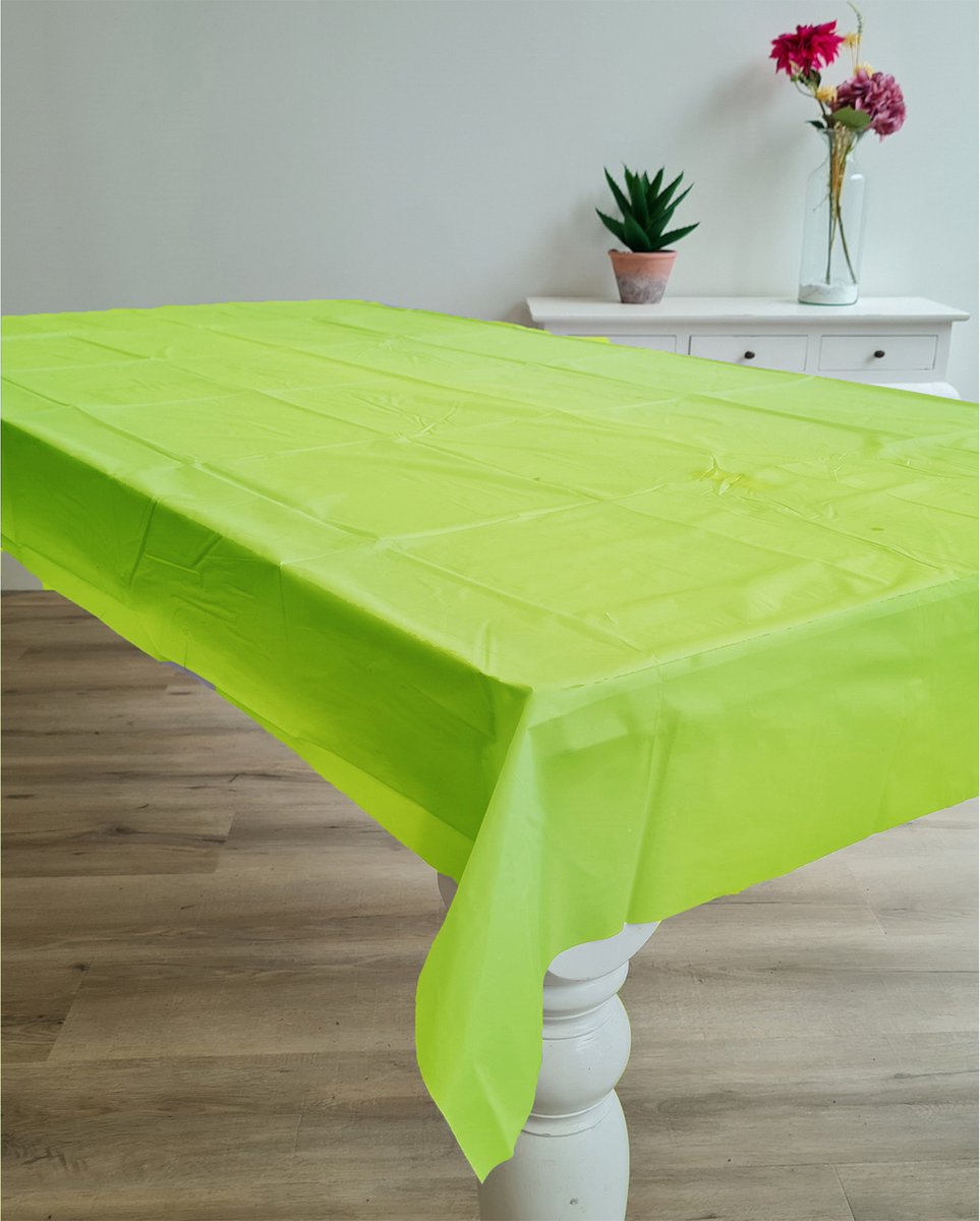 Givi Italia Feest tafelkleed van pvc - lime groen - 240 x 140 cm - tafel versiering - kunststof tafelkleden