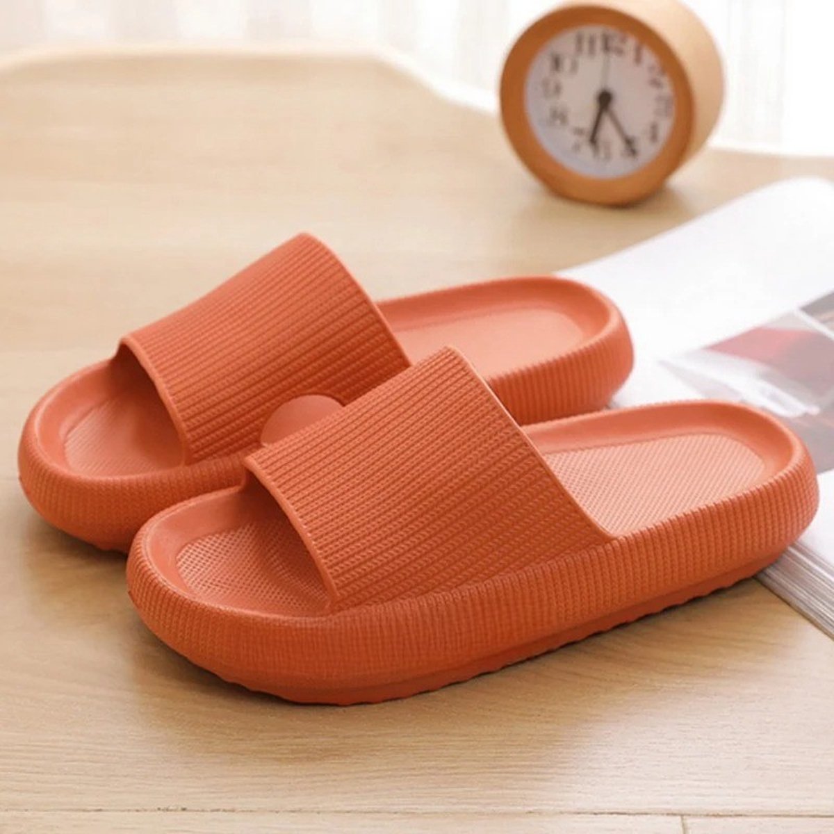 Klikkopers® - Cloud Slides - Slippers - Badslippers - Sloffen - Verdikte - Lichtgewicht - Super Zacht aan je Voeten - Anti-Slip - Oranje - 40-41
