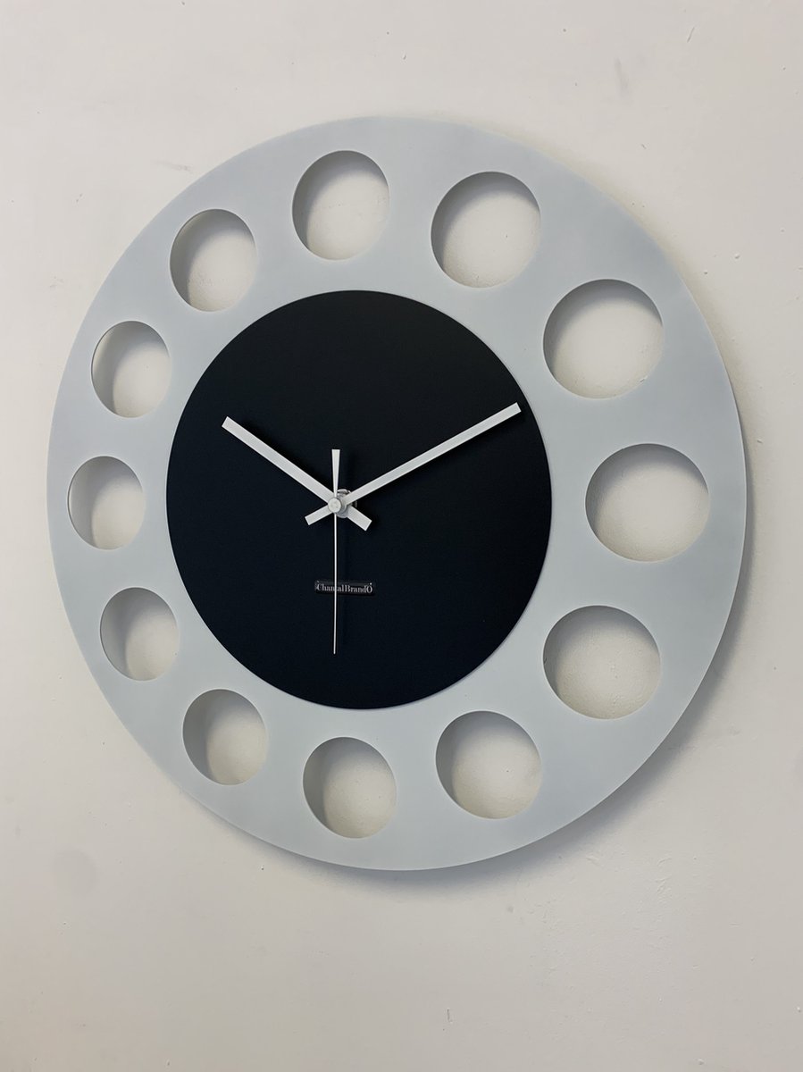 ChantalBrandO Wandklok OLYMPIA Black & White XL Modern Design