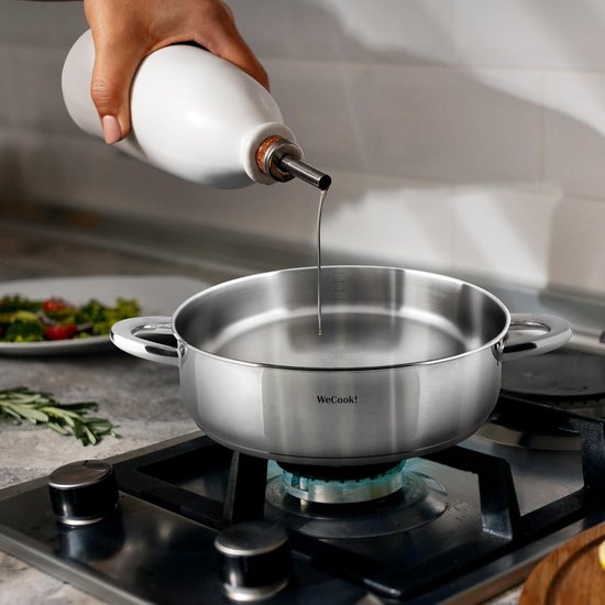 Lage kookpan, braadpan, braadpan van roestvrij staal 18/10 met stalen deksel, 18 cm. grijs