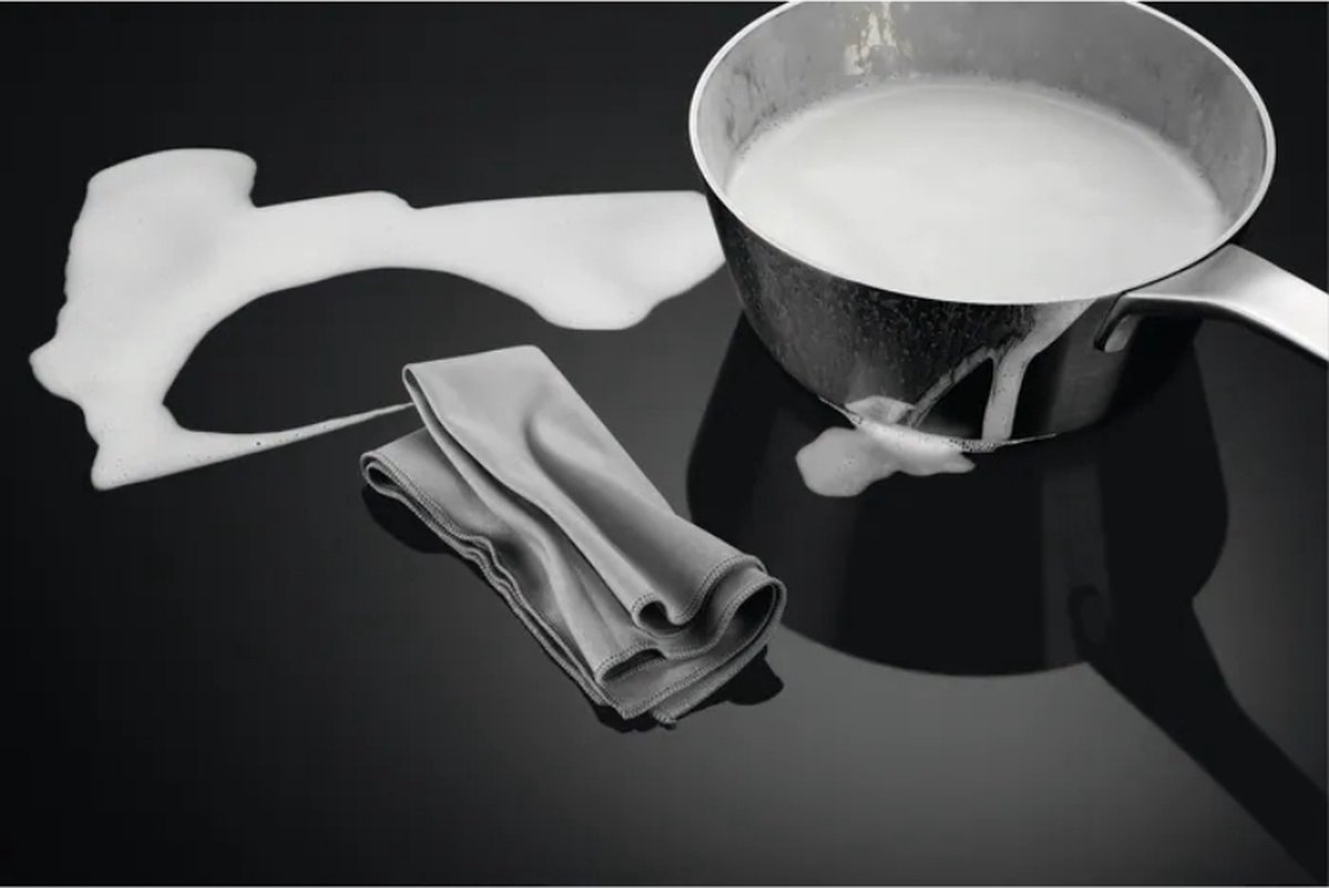 AEG Inductiekookplaat | Model IDE74243IB | 4 zones | 72 cm | Met ingebouwde afzuiging