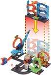 Hot Wheels City Transformerende Racetoren met draken en garages.