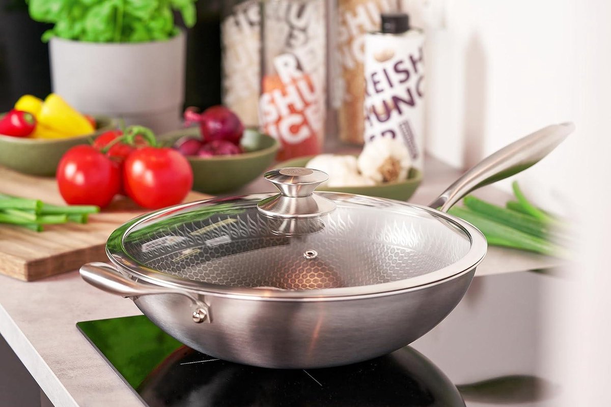 SILBERTHAL Wokpan inductie 28 cm - RVS wok met anti-aanbaklaag - Voor alle warmtebronnen - Ovenvast - Incl. pannenbescherming