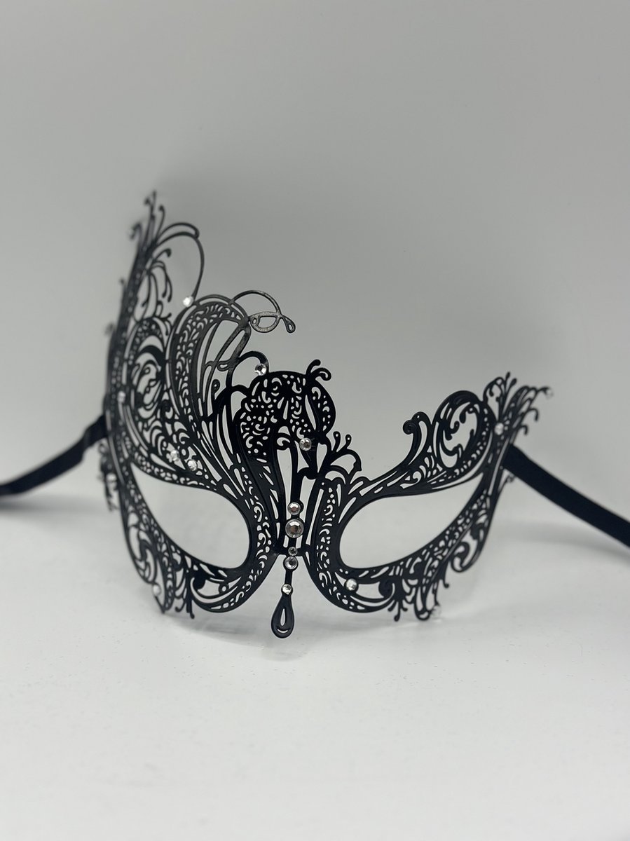 Venetiaans Masker vrouw - elegant zwart metalen masker met glinsterende strass steentjes - Masker carnaval - Masquerade masker - Feest masker - Gemaskerd bal masker met de hand gelaserd - gala masker vrouw - oogmasker carnaval — afbeelding 2