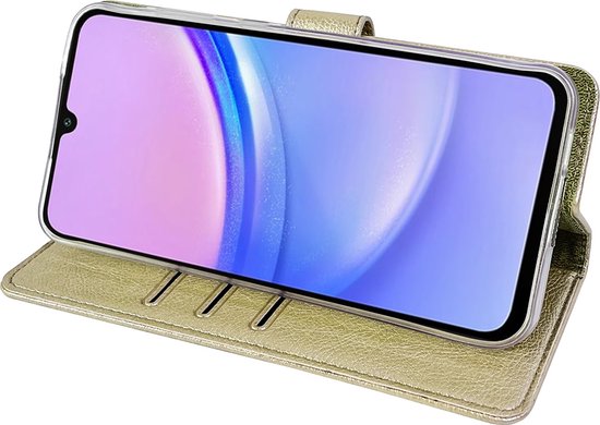 Hoesje geschikt voor Samsung Galaxy A05s bookcase Goud - Met screenprotector tempered glass Galaxy A05s - 2x
