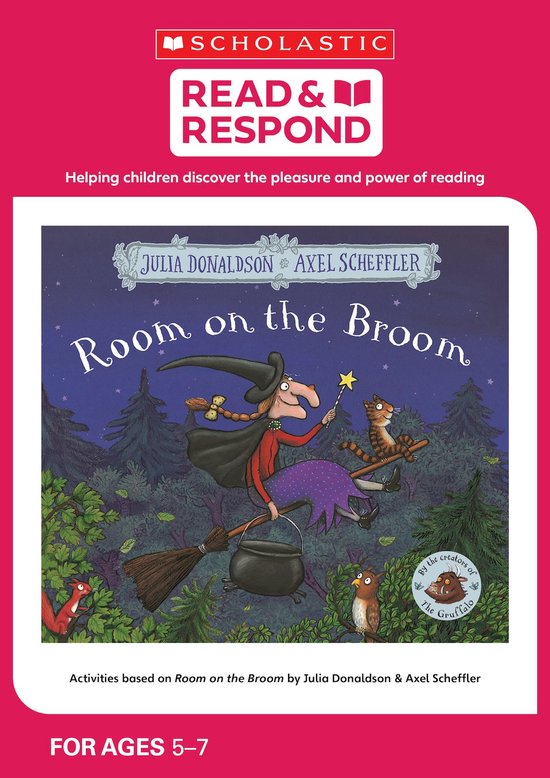 Couverture du livre 'Room on the Broom' avec une sorcière sur un balai, un chat, un corbeau, une grenouille et un renard dans une forêt la nuit.