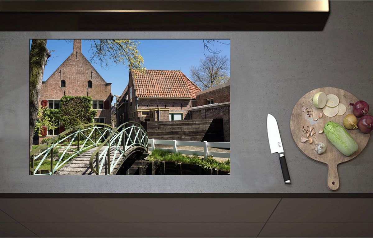 Inductieplaat Beschermer - Bruggetje voor Nederlandse Huizen - 80x55 cm - 2 mm Dik - Inductie Beschermer - Bescherming Inductiekookplaat - Kookplaat Beschermer van Zwart Vinyl