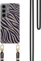 Casimoda® coque avec cordon - Convient pour Samsung S24 - Wavy Twist - Cordon amovible - TPU/polycarbonate - Blauw