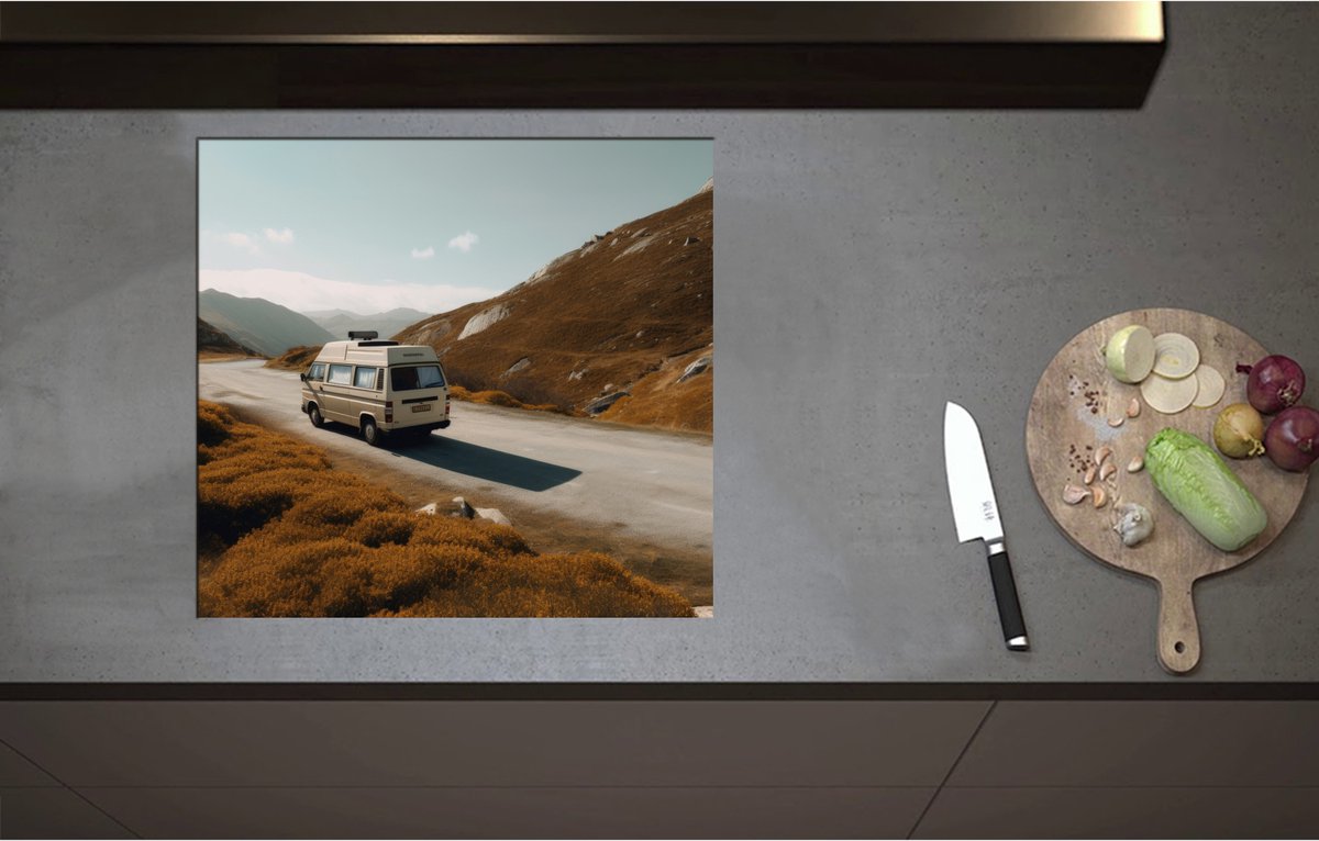 Inductieplaat Beschermer - Camper in Berglandschap - 59x55 cm - 2 mm Dik - Inductie Beschermer - Bescherming Inductiekookplaat - Kookplaat Beschermer van Zwart Vinyl