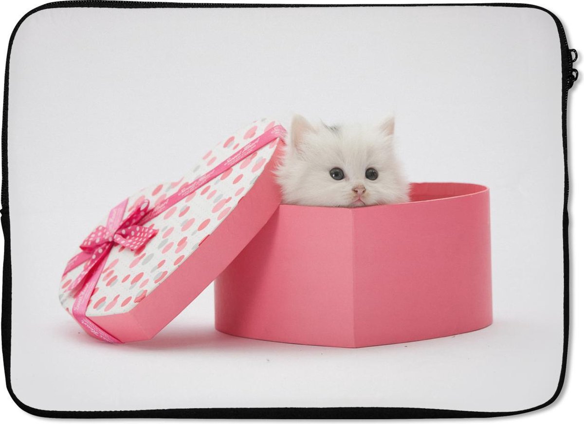 Laptophoes 14 inch - Een close-up van een kitten uit een cadeautje - Laptop sleeve - Binnenmaat 34x23,5 cm - SleevesAndCases