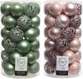 74x stuks kunststof kerstballen mix salie groen en lichtroze 6 cm - Onbreekbare kerstballen - Kerstversiering