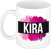 Kira  naam cadeau mok / beker met roze verfstrepen - Cadeau collega/ moederdag/ verjaardag of als persoonlijke mok werknemers