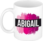 Abigail  naam cadeau mok / beker met roze verfstrepen - Cadeau collega/ moederdag/ verjaardag of als persoonlijke mok werknemers