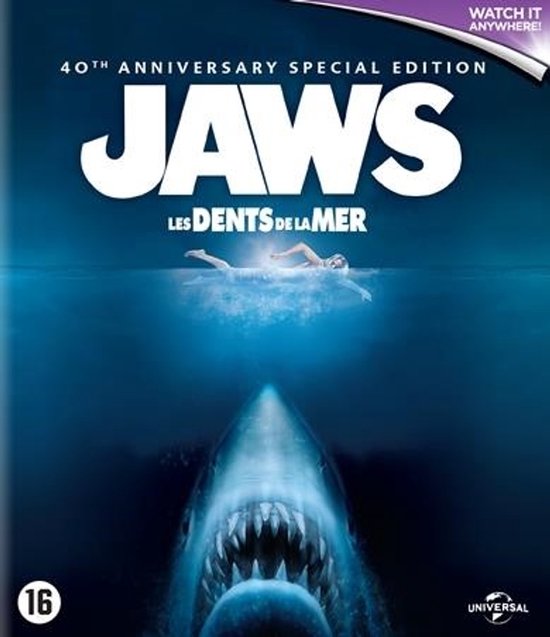 De cover van de Blu-ray van Jaws toont een haai die naar een zwemmende vrouw toe zwemt, met de tekst 'Jaws - Les Dents de la Mer' erboven.