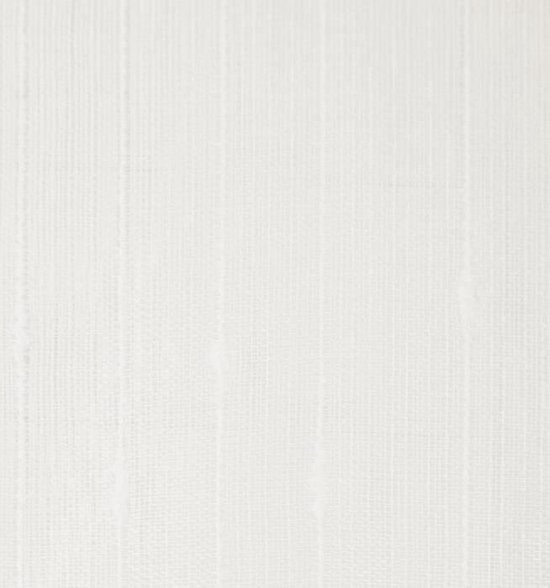 Wit textiel met verticale strepen.