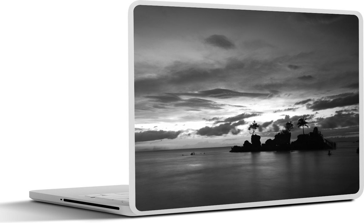 Afbeelding van product SleevesAndCases  Laptop sticker - 13.3 inch - Zonsondergang bij de grotten van Boracay - zwart wit