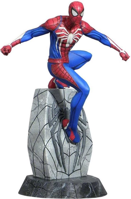 Foto: Spider man into the spider verse spider man pvc statue