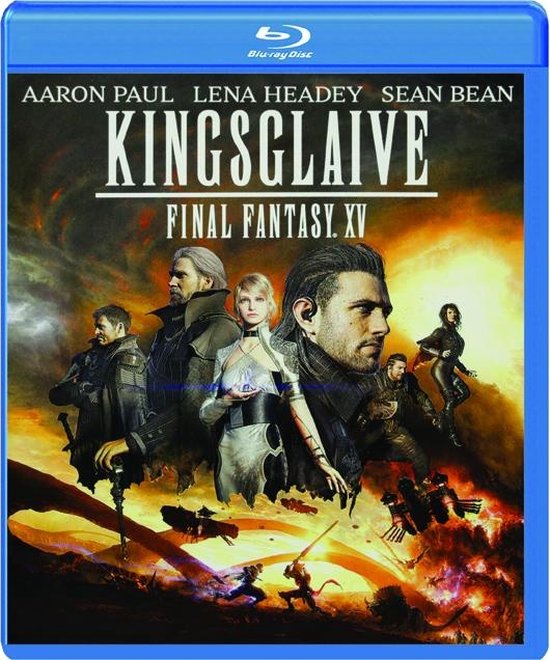 De Blu-ray hoes van Kingsglaive: Final Fantasy XV toont de personages uit de film op een oranje, rokerige achtergrond met vuur. Boven de personages staat de titel.