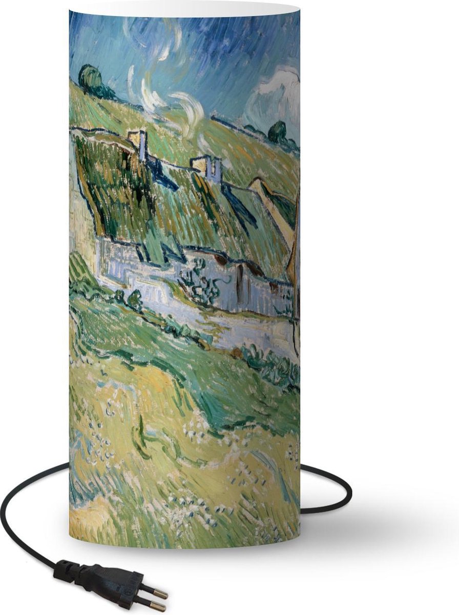 Lamp - Nachtlampje - Tafellamp slaapkamer - Huisjes met rieten daken in Cordeville - Vincent van Gogh - 70 cm hoog - Ø29.6 cm - Inclusief LED lamp