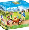 foto van PLAYMOBIL City Life Oma met rollator - 70194