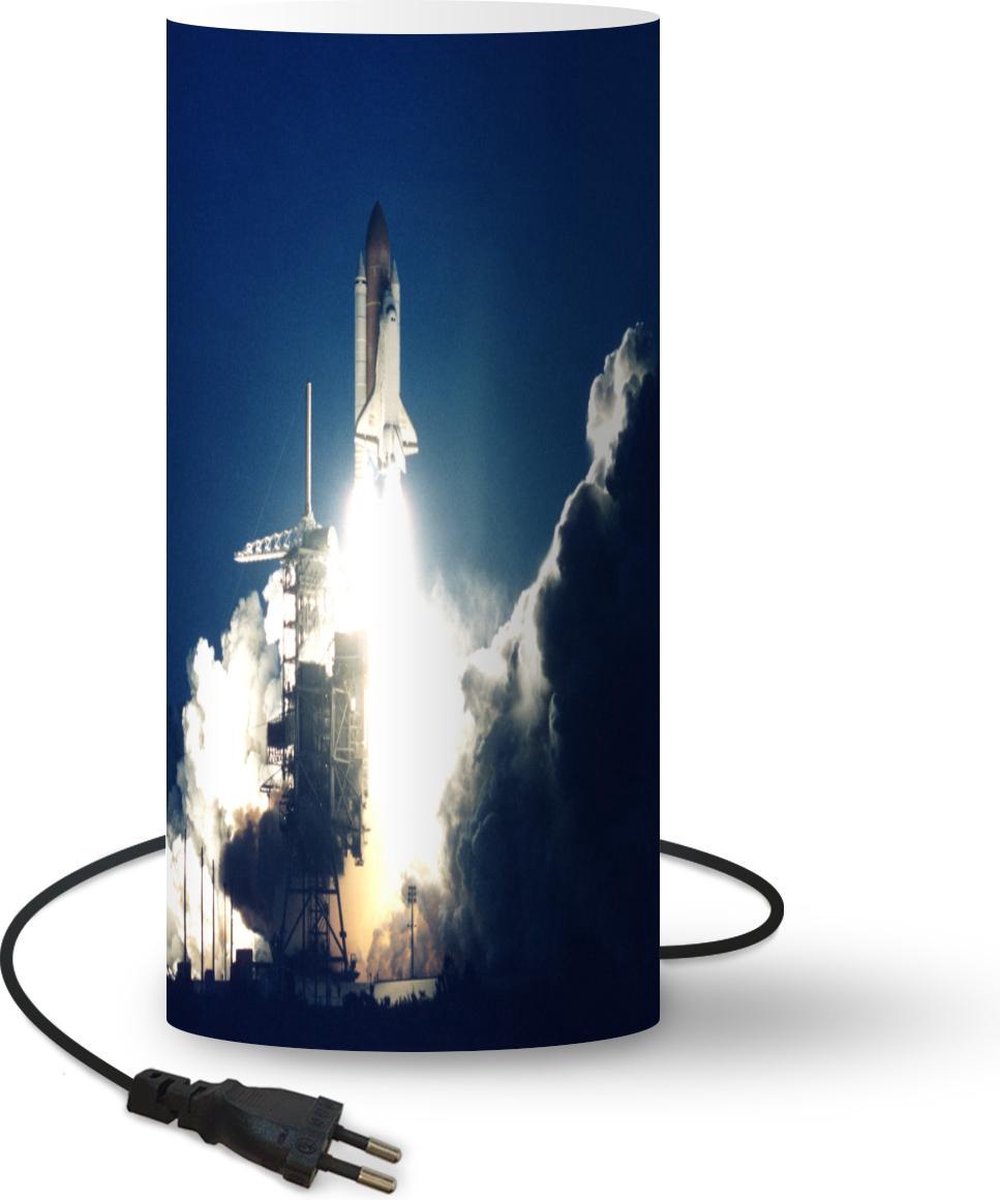 Lamp - Nachtlampje - Tafellamp slaapkamer - De lancering van een space shuttle - 33 cm hoog - Ø15.9 cm - Inclusief LED lamp