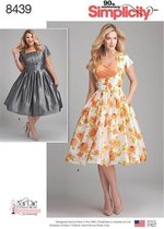 Retro Jurk met Variaties 8439BB Naaipatroon Simplicity Maat 46-54