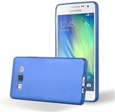 Cadorabo Hoesje voor Samsung Galaxy A5 2015 in METAAL BLAUW - Beschermhoes gemaakt van flexibel TPU silicone Case Cover