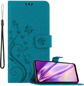 Cadorabo Hoesje geschikt voor Samsung Galaxy A32 5G in BLOEMEN BLAUW - Beschermhoes in bloemmotief met magnetische sluiting, standfunctie en kaartsleuven Book Case Cover Etui