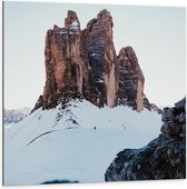 WallClassics - Dibond - Berg in Sneeuwlandschap - 100x100 cm Foto op Aluminium (Wanddecoratie van metaal)