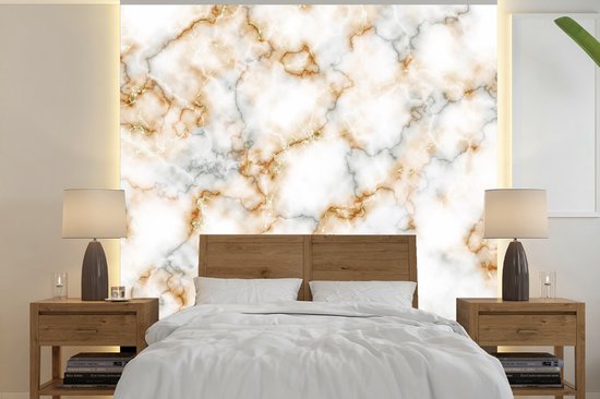 Behang – Fotobehang Marmer – Wit – Grijs – Goud – Breedte 300 cm x hoogte 300 cm