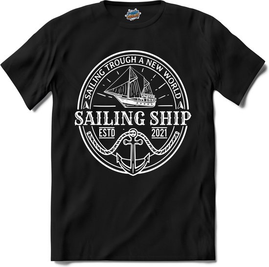 Sailing Trough A New World | Wind zeilen - Boot - Zeilboot - T-Shirt - Unisex - Zwart - Maat 4XL