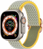 iMoshion Bandje Geschikt voor Apple Watch Bandje Series 1 / 2 / 3 / 4 / 5 / 6 / 7 / 8 / 9 / SE / Ultra (2) - 42 / 44 / 45 / 49 mm - iMoshion Elastisch nylon band - Groen