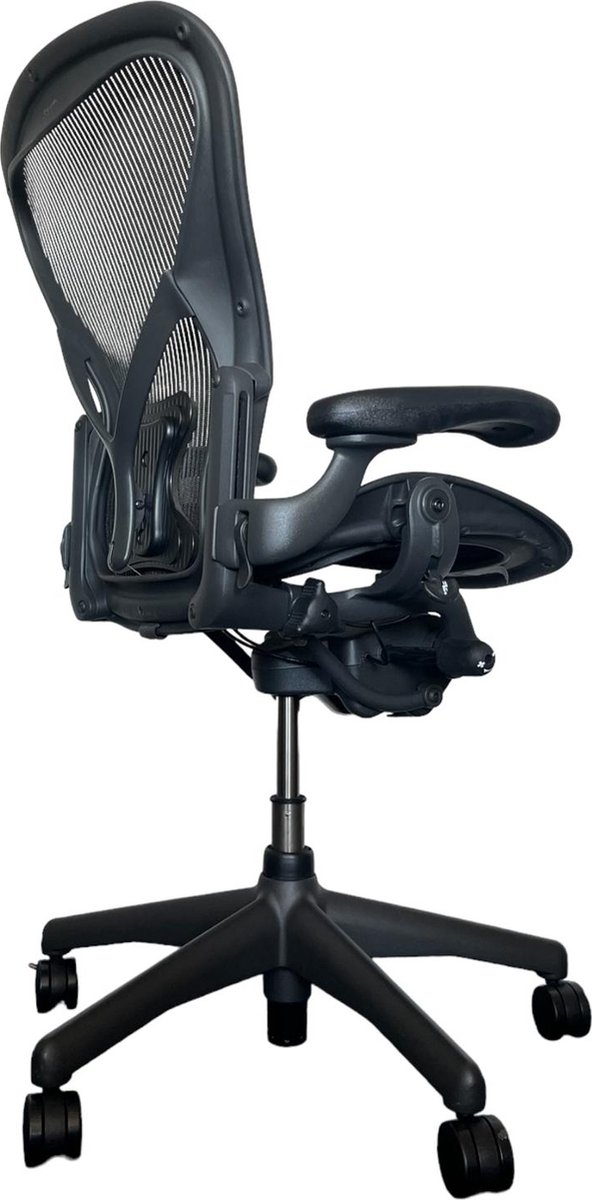 Offeco Herman Miller Aeron Graphite Posture Fit Full Option thumbnail 2