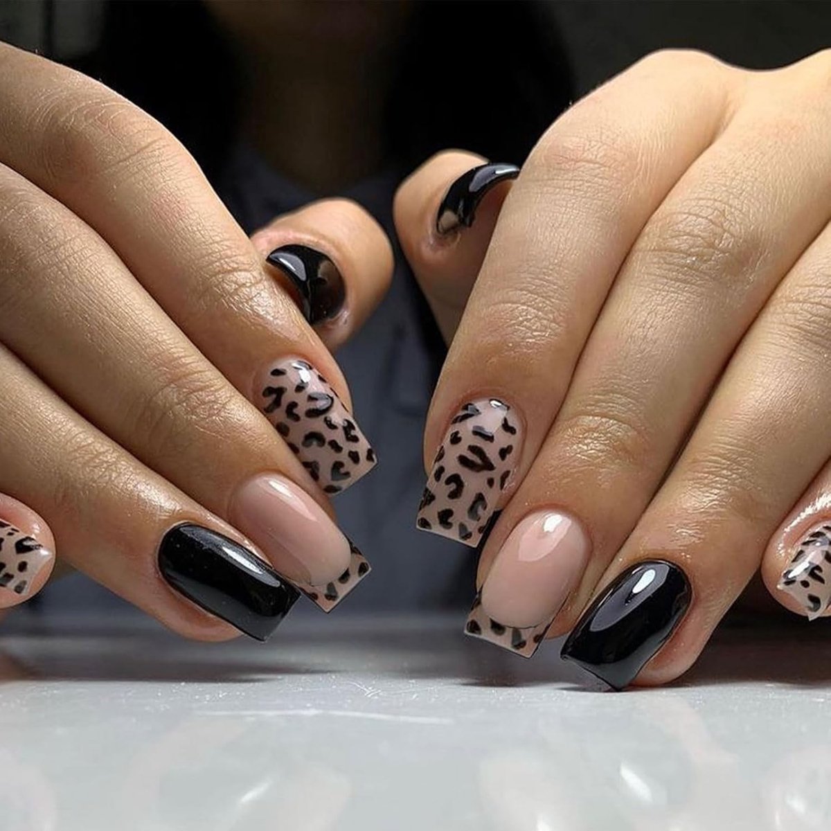Nepnagels kort vierkant - zwarte Franse leopardprint - 24 stuks met lijm en nagelvijl - eenvoudig aan te brengen - ShopVlot