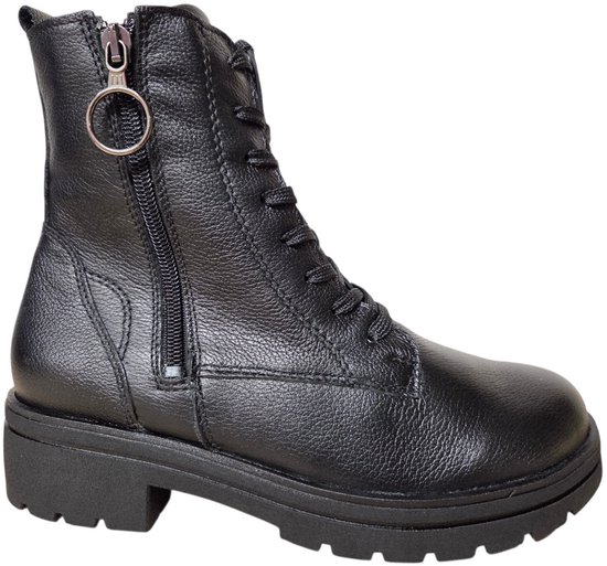 Zwarte leren veterboot met ritssluiting, ringdetail en dikke zool.