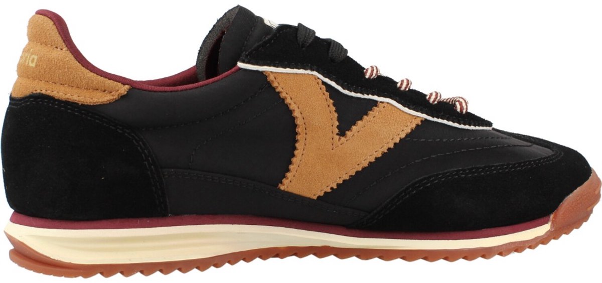Trainers Victoria Saturno