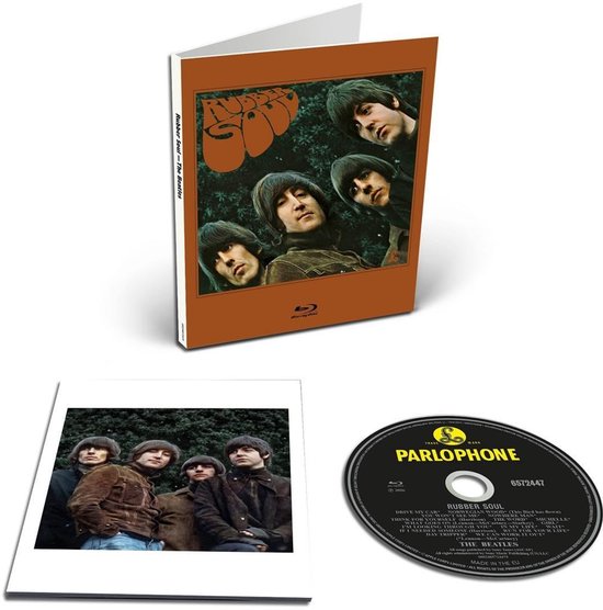 Boekje met 'Rubber Soul - The Beatles' op de voorkant, een Blu-ray schijf met tracklist en een foto van de band.
