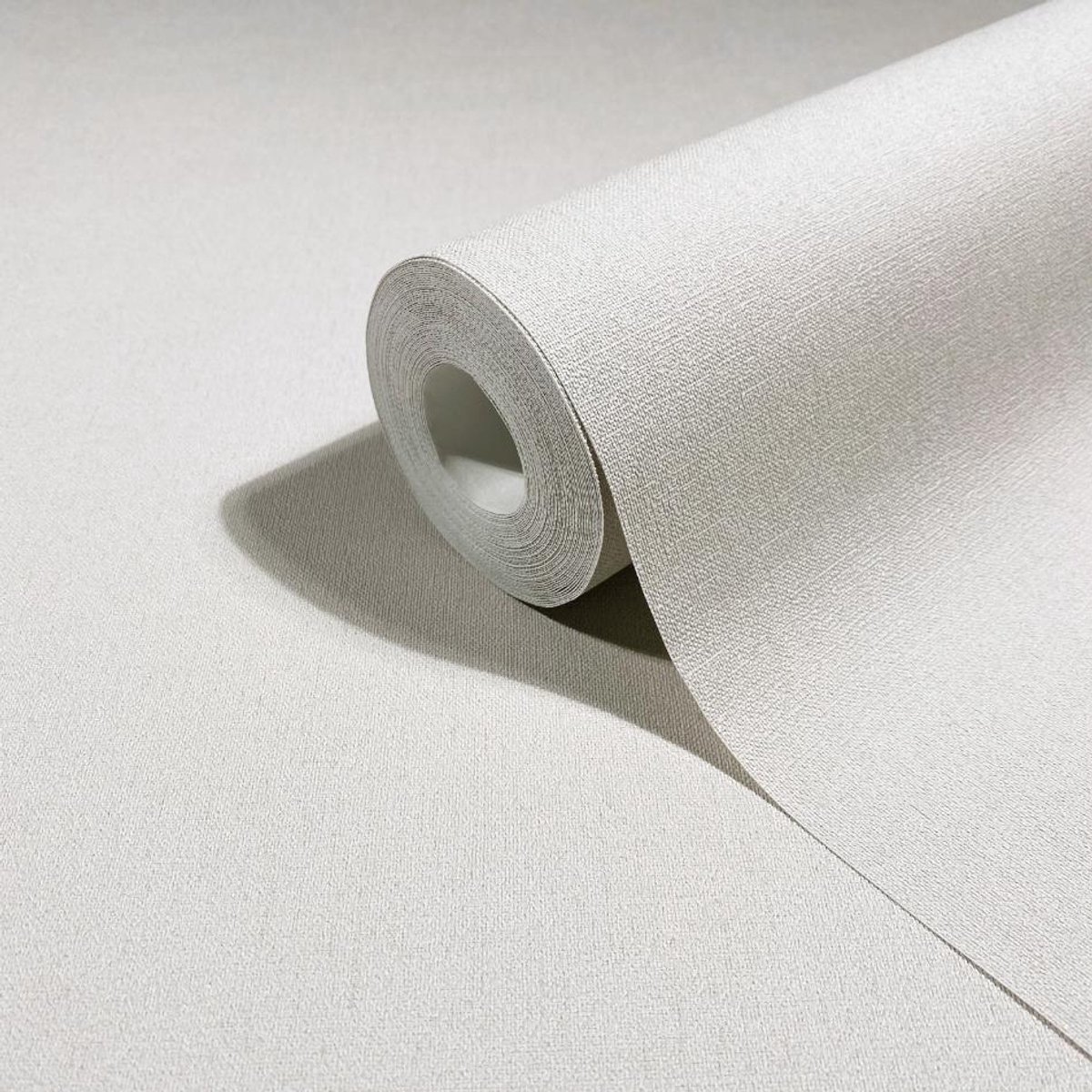 Behang - Uni - Linnenstructuur - Offwhite Wit- Japandi - Vliesbehang - Woonkamer Slaapkamer - 0,53 x 10,05 M - Whisper