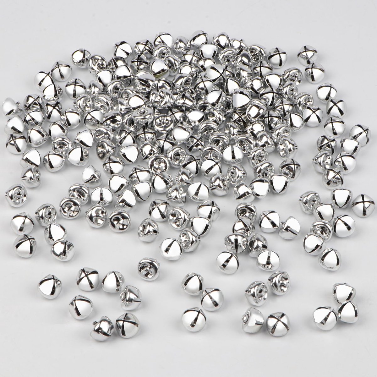 200 Stuks Kerst Jingle Klokken Voor Ambachten - Zilveren Ambachtelijke Doe-Het-Zelf Klokken Voor Kerstfestival Decoratie, Krans, Vakantie Woondecoratie (1 Cm, Zilver)