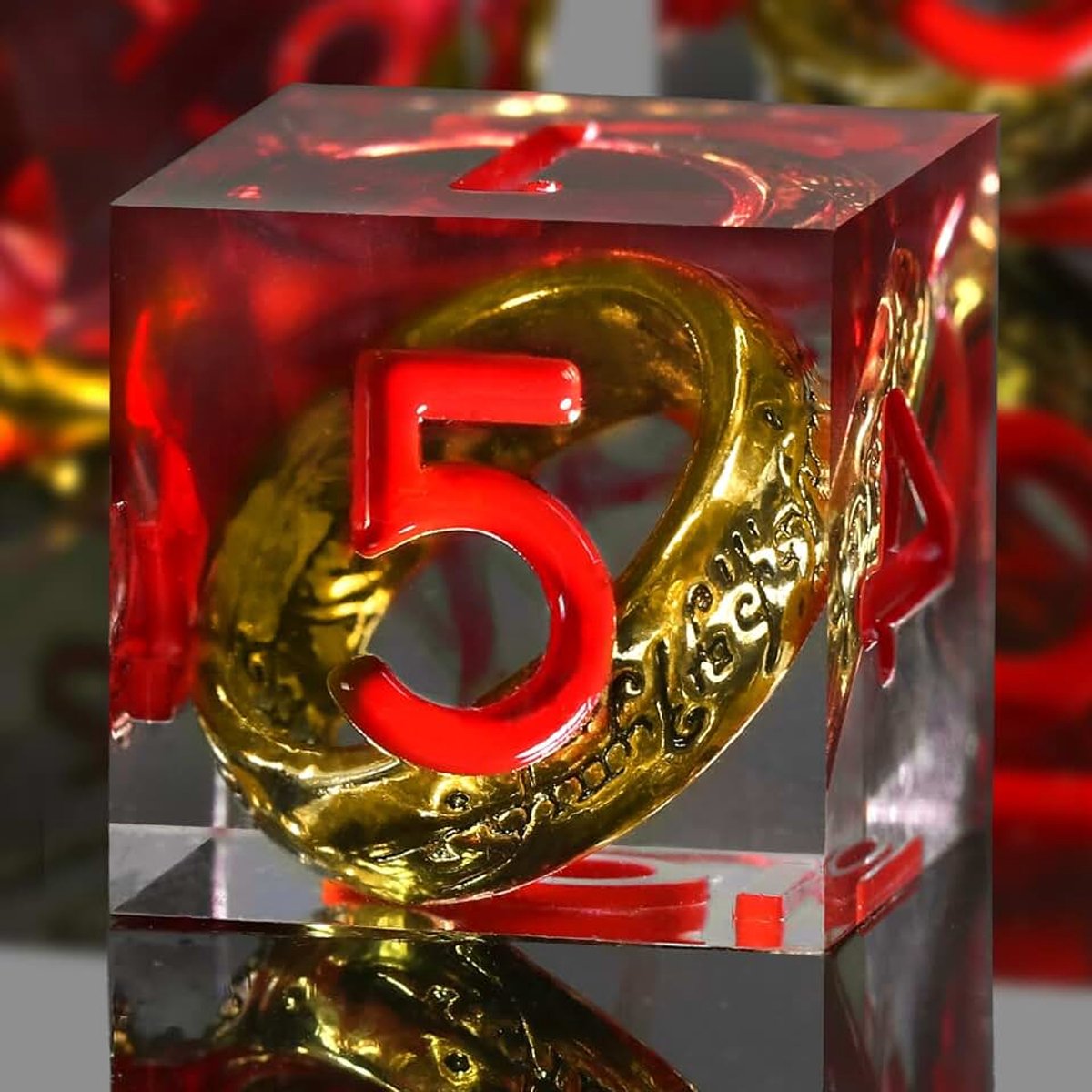DND-dobbelstenenset Magische Herenringen Hars Dungeons and Dragons-dobbelstenen 7 stuks Polyedrische DND-dobbelstenen speeldobbelstenen met geschenkdoos DND Dice Set (Ring - Rood)