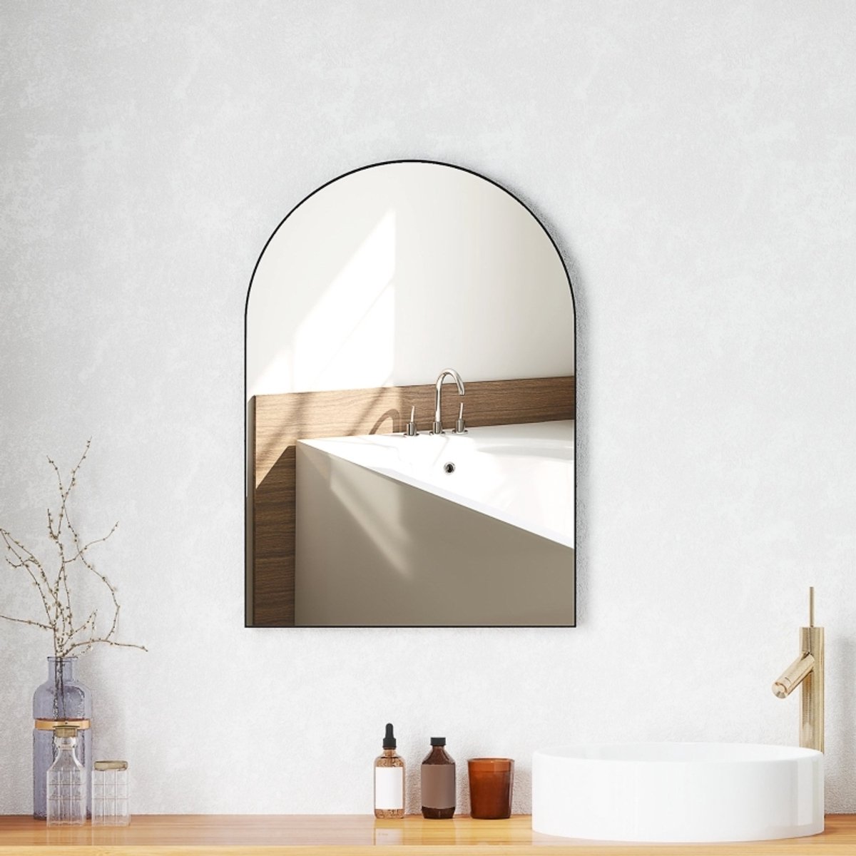 MEUNIQ Boogvormige badkamerspiegel 50 x 70 cm wandspiegel met zwart aluminium frame en gla